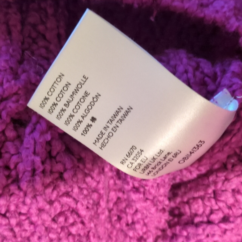 Free People Raspberry oversized crop sweater - Picture 5 of 5